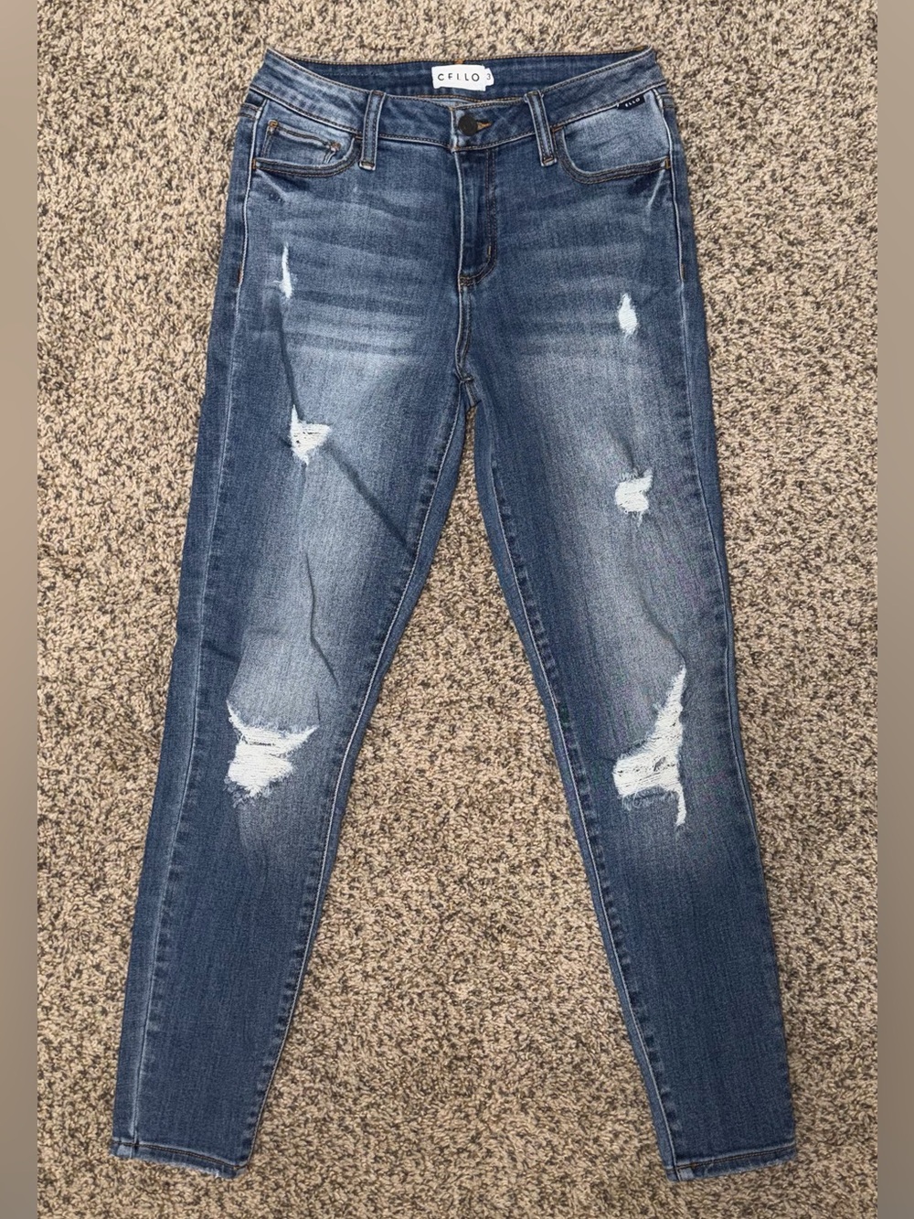 NWOT Cello Distressed High-Rise Skinny Jeans — Dark Wash Size 3